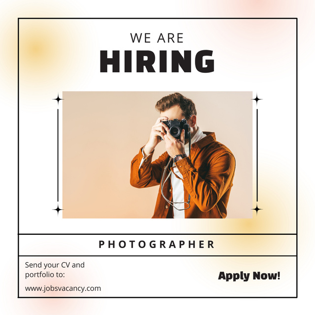Photographer's Hiring Ad with Man Taking Photos Instagramデザインテンプレート