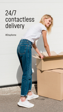 Ontwerpsjabloon van Instagram Story van #StayHome Delivery Services bieden Vrouw met dozen