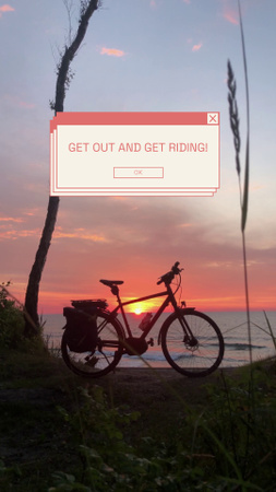 Andar de bicicleta ao longo da costa ao pôr do sol TikTok Video Modelo de Design