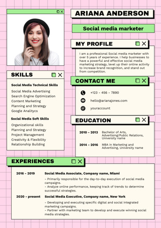 ピンク色の実務経験のあるソーシャル メディア マーケターのスキル Resumeデザインテンプレート