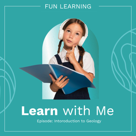 Modèle de visuel Fun Learning Podcast Cover with Little Girl Holding Journal - Podcast Cover