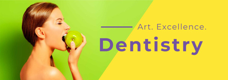 Designvorlage Zahnmedizin Frau Beißen Apfel Auf Einem Grünen Gelben Hintergrund für Tumblr