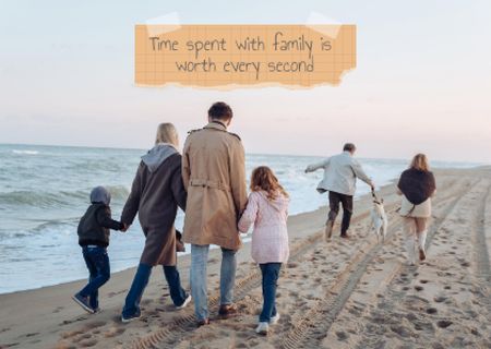 Big Happy Family on Seacoast Card Šablona návrhu