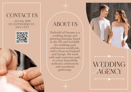 Wedding Agency Service with Happy Groom and Bride Brochure Šablona návrhu