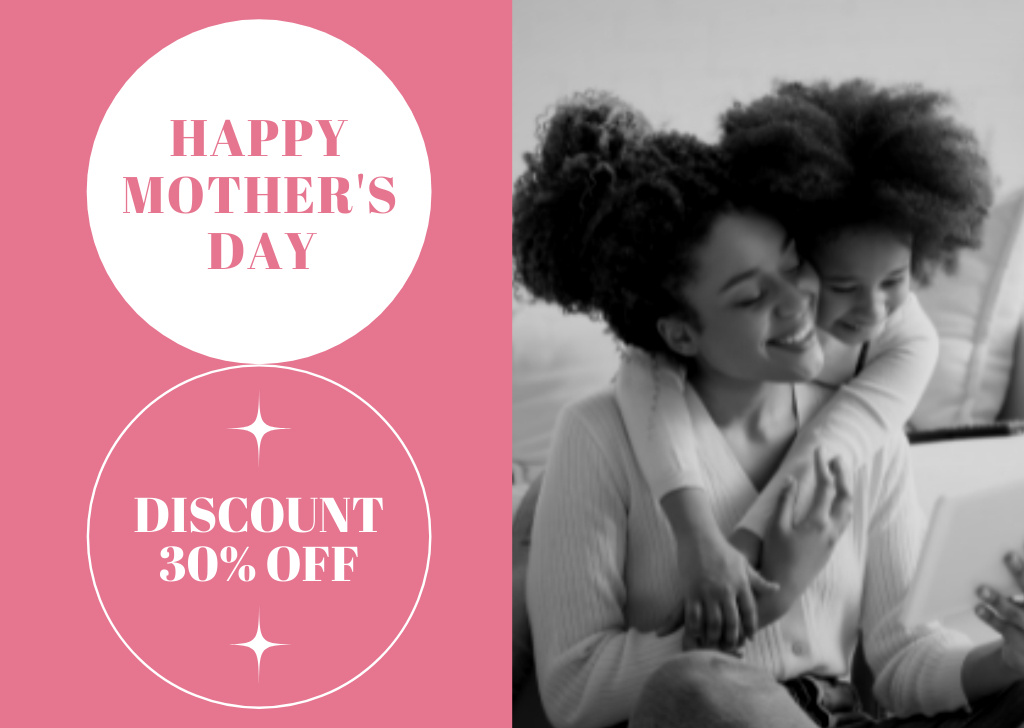 Ontwerpsjabloon van Card van Mother's Day Discount Offer with Happy Daughter and Mom