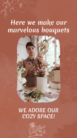 Arranging Bouquets In Cozy Local Shop Instagram Video Story Modelo de Design