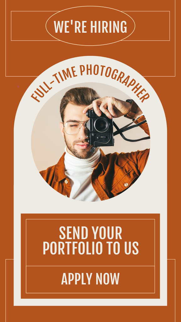 Modèle de visuel Send Your Portfolio to a Full-Time Position of Photographer - Instagram Story