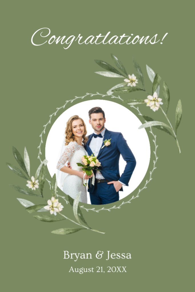 Designvorlage Wedding Holiday Greeting With Happy Newlyweds für Postcard 4x6in Vertical