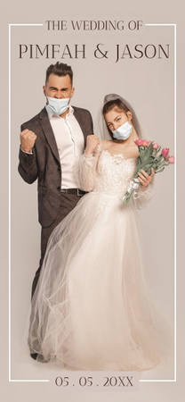 Plantilla de diseño de Recién casados emocionados con máscaras médicas que muestran gesto de triunfo Snapchat Geofilter 