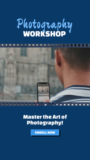 Ontwerpsjabloon van TikTok Video van Professional Photographer's Workshop Offer With Smartphone