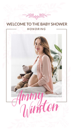 Baby Shower Invitation with Happy Pregnant Woman Instagram Video Story Modelo de Design