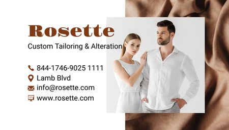Modèle de visuel Annonce de services de couture personnalisés avec un couple en vêtements blancs - Business Card US