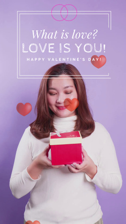 Modèle de visuel Joyeuse Saint-Valentin salutation avec coeurs et cadeau - Instagram Video Story
