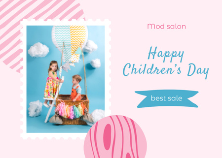 Ontwerpsjabloon van Postcard 5x7in van Children's Day Holiday Greeting With Kids In Balloon