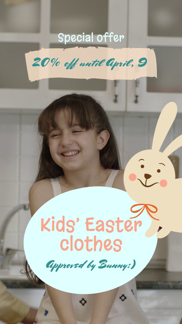Happy Family With Kid`s Clothes Festive Discount TikTok Video Šablona návrhu