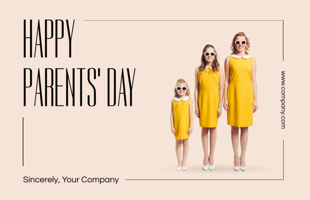 Plantilla de diseño de Happy Parents' Day Greeting with Stylish Family Look Thank You Card 5.5x8.5in 