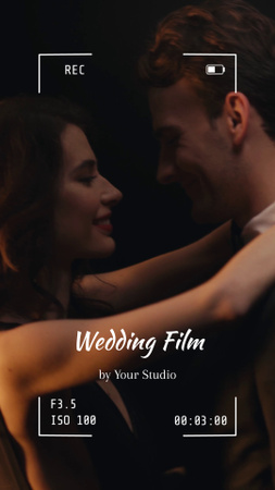 Aşık Genç Çift ile Düğün Filmi Çekimi TikTok Video Tasarım Şablonu