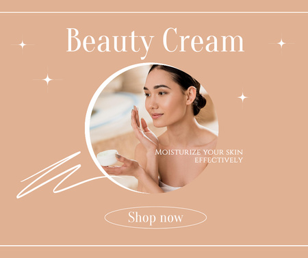 Modèle de visuel Annonce de crème de beauté avec une jeune femme appliquant un hydratant - Facebook