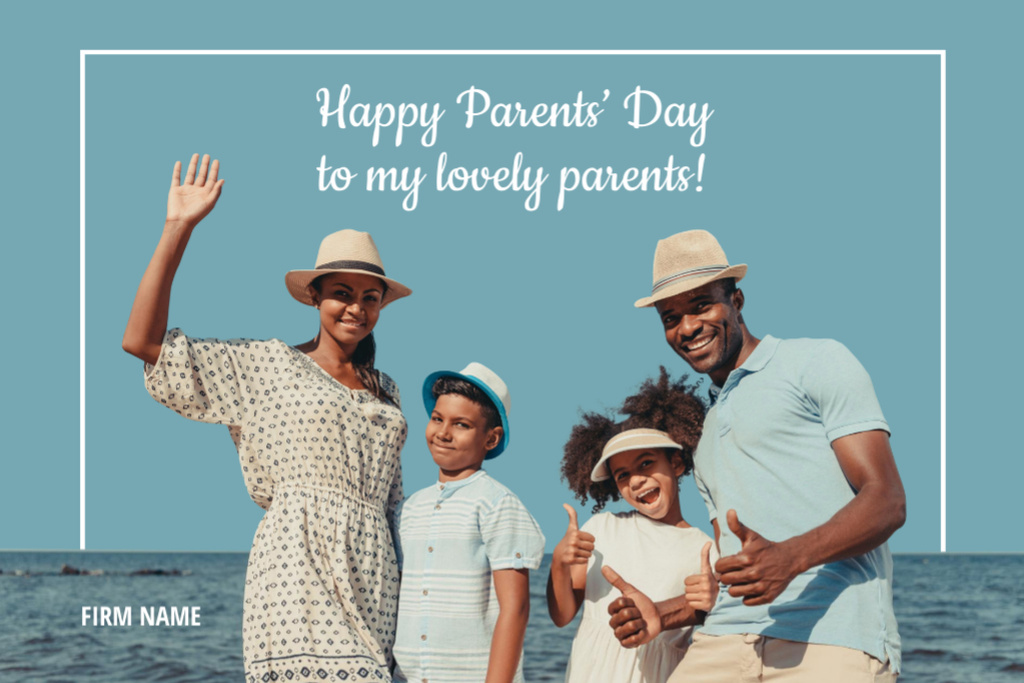 Plantilla de diseño de Family Celebrating Parent's Day by Sea Postcard 4x6in 