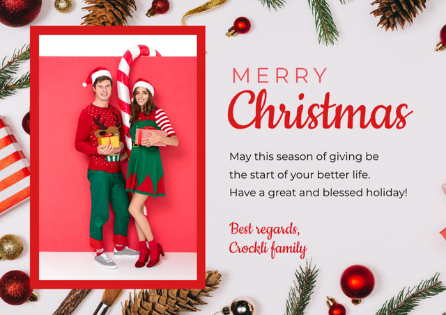 Merry Christmas Greeting with Couple with Presents Postcard Modelo de Design