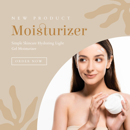 Szablon projektu Reklama nawilżającego produktu do pielęgnacji skóry z młodą kobietą Instagram