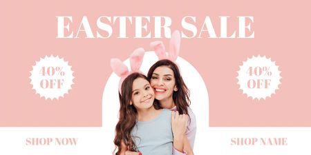 Plantilla de diseño de Oferta de venta de Pascua con madre e hija positivas en orejas de conejo Twitter 