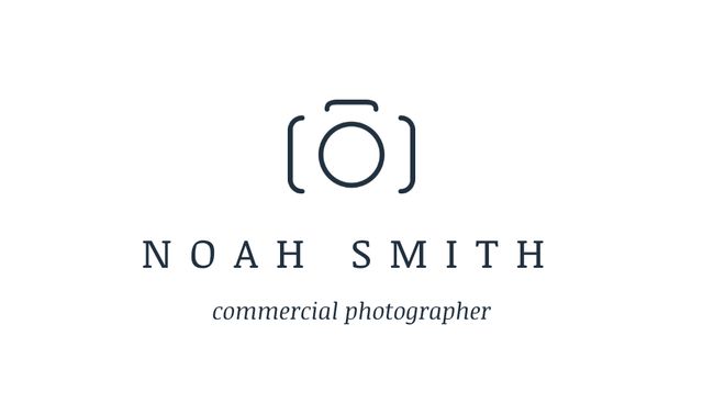 Commercial Photographer Contacts Information with Camera Icon Business cardデザインテンプレート