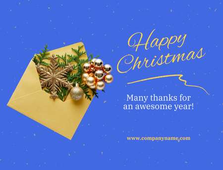 Modèle de visuel Voeux de Noël avec des décorations dans l'enveloppe - Postcard 4.2x5.5in