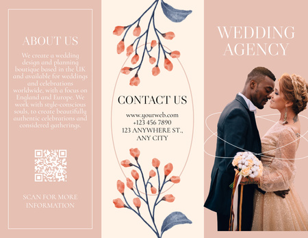 Template di design Proposta di pianificazione del matrimonio con coppia felice Brochure 8.5x11in