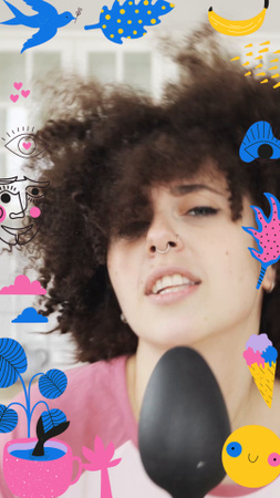 Funny Girl singing with spoon TikTok Video tervezősablon