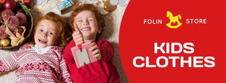 karácsonyi ajánlat gyerekeknek piros pulóverben Facebook cover tervezősablon