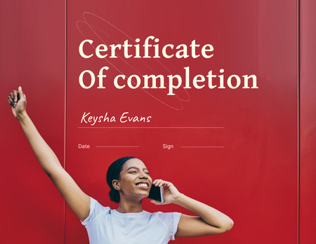 ocenění za dokončení kurzu se šťastnou usmívající se ženou Certificate Šablona návrhu