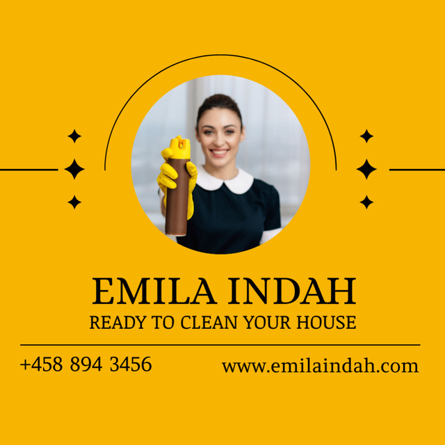 Cleaning Services Ad with Smiling Maid Square 65x65mm Tasarım Şablonu