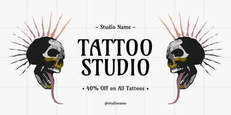 Designvorlage Ausdrucksstarke Tattoos im Studio mit Rabattangebot für Twitter