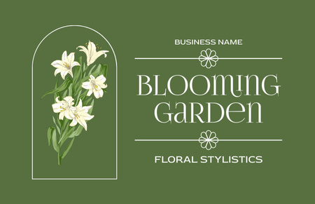 Anúncio de especialista floral com lírios brancos em verde Business Card 85x55mm Modelo de Design