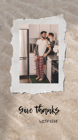 Thanksgiving Holiday Greeting with Happy Couple Instagram Story Modelo de Design