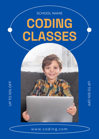Koodauskurssit lapsille -mainos, jossa pieni poika pitelee kannettavaa tietokonetta Flayer Design Template