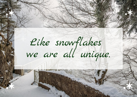 Plantilla de diseño de Frase inspiradora con paisaje nevado y árboles Postcard 5x7in 