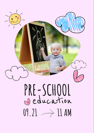 Kouluhakemuksen ilmoitus, jossa Little Boy piirretään taululle Flyer A6 Design Template