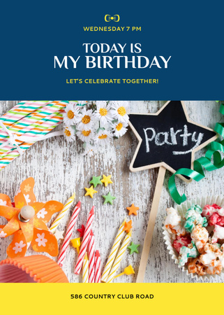 Anúncio de festa de aniversário colorida com velas e fita Postcard 5x7in Vertical Modelo de Design