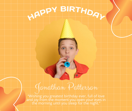 Plantilla de diseño de Feliz cumpleaños con chico alegre en naranja Facebook 