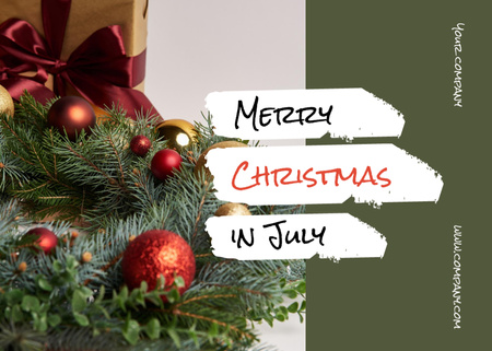 Merry Christmas in July Greeting on Green with Cute Wreath Postcard 5x7in tervezősablon