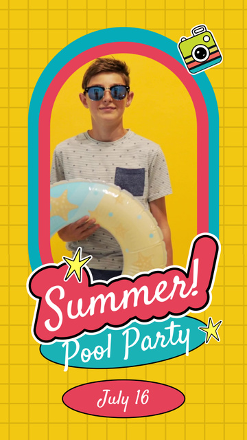 Summer Pool Party Announcement With Inflatable Rings Instagram Video Story Modelo de Design