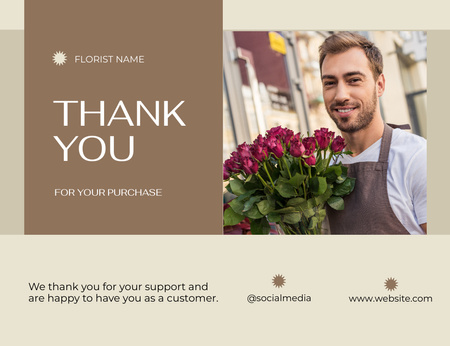 Kiitosviesti, jossa komea kukkakauppias pitelee vaaleanpunaisia ruusuja Thank You Card 5.5x4in Horizontal Design Template