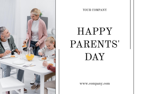 Plantilla de diseño de Family Celebrating Parent's Day Together at Home Postcard 4x6in 
