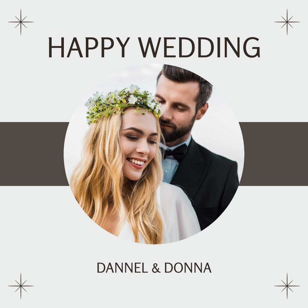 Wedding Invitation with Happy Bride in Wreath and Groom Instagram Šablona návrhu
