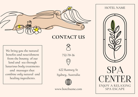 Tarjous Spa Center -palveluista naisen kanssa hoidoissa Brochure Design Template