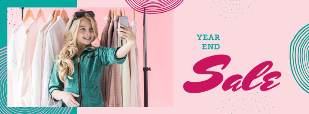 Year End Sale Woman taking selfie in wardrobe Facebook coverデザインテンプレート