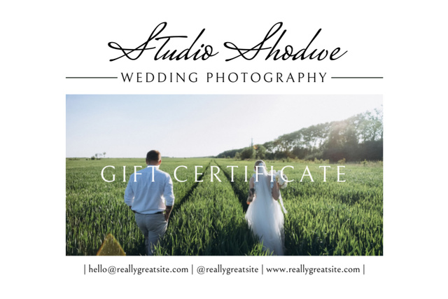 Wedding Photography Offer with Bride and Groom Walking in Field Gift Certificate Πρότυπο σχεδίασης