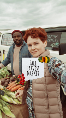 Ontwerpsjabloon van TikTok Video van Thanksgiving herfstoogstmarkt met gele pompoenen